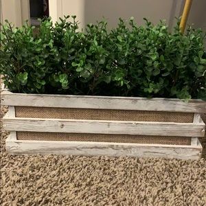 Rustic Farmhouse Faux Planter Box